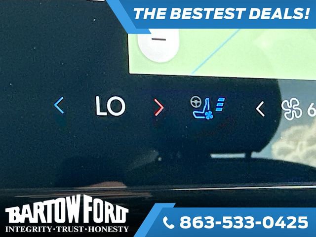 Used 2025 Lincoln Nautilus Reserve image 21