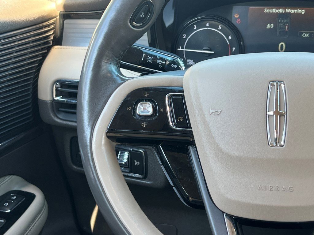 Used 2022 Lincoln Corsair AWD w/ Premium Package image 27