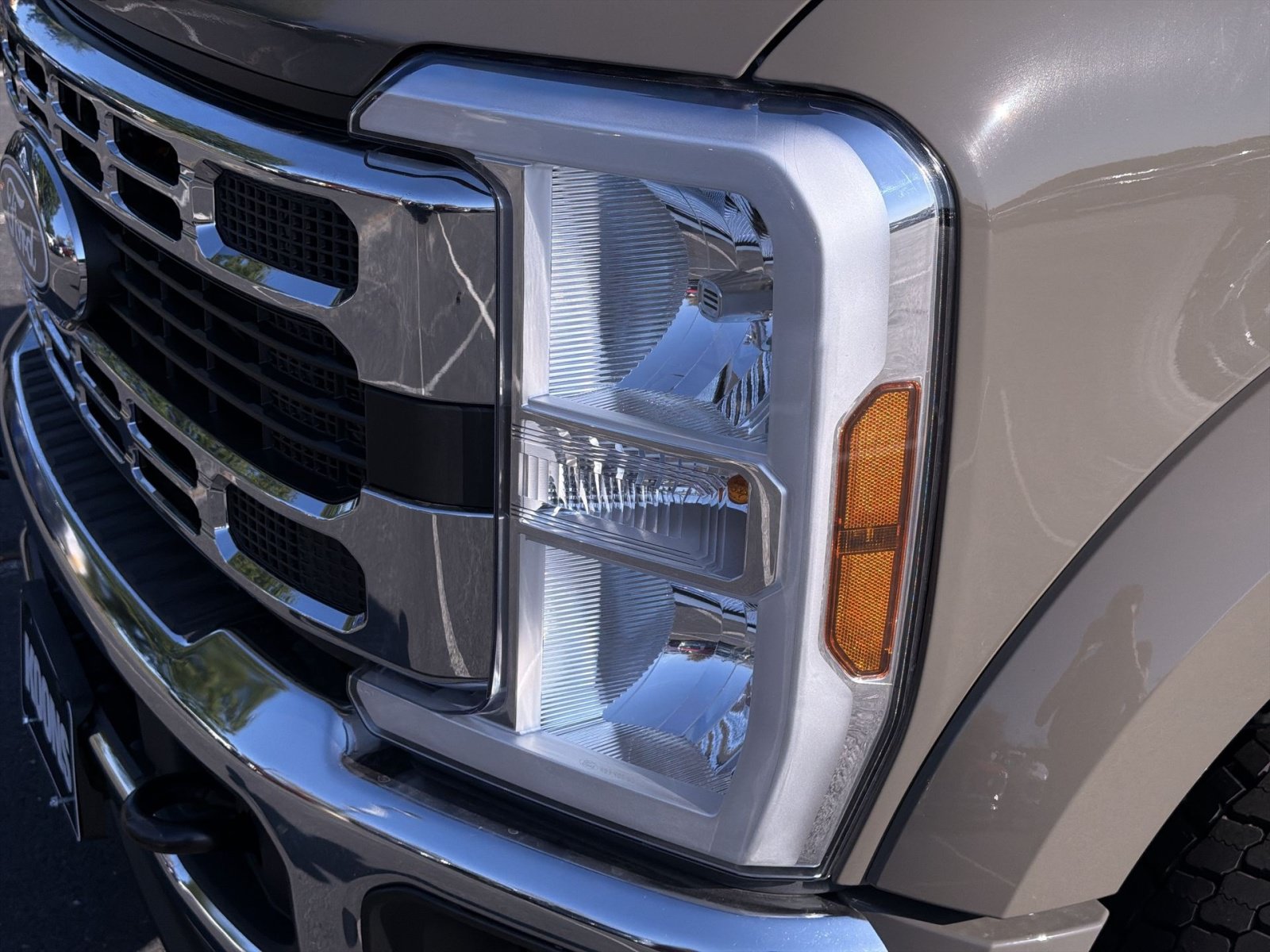 New 2027 Ford F450 XLT w/ 360-Degree Camera Package AWD/4WD image 13