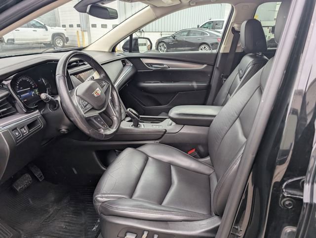 Used 2018 Cadillac XT5 Luxury w/ Driver Awareness Package image 14