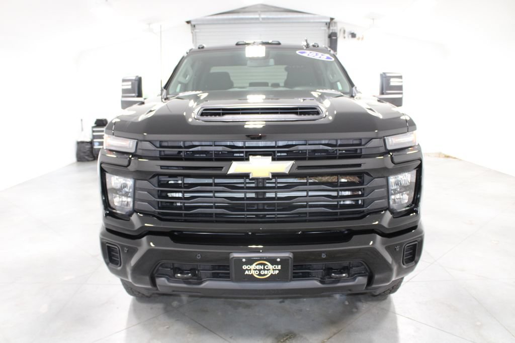 Used 2026 Chevrolet Silverado 2500 Custom w/ Custom Value Package AWD/4WD image 3