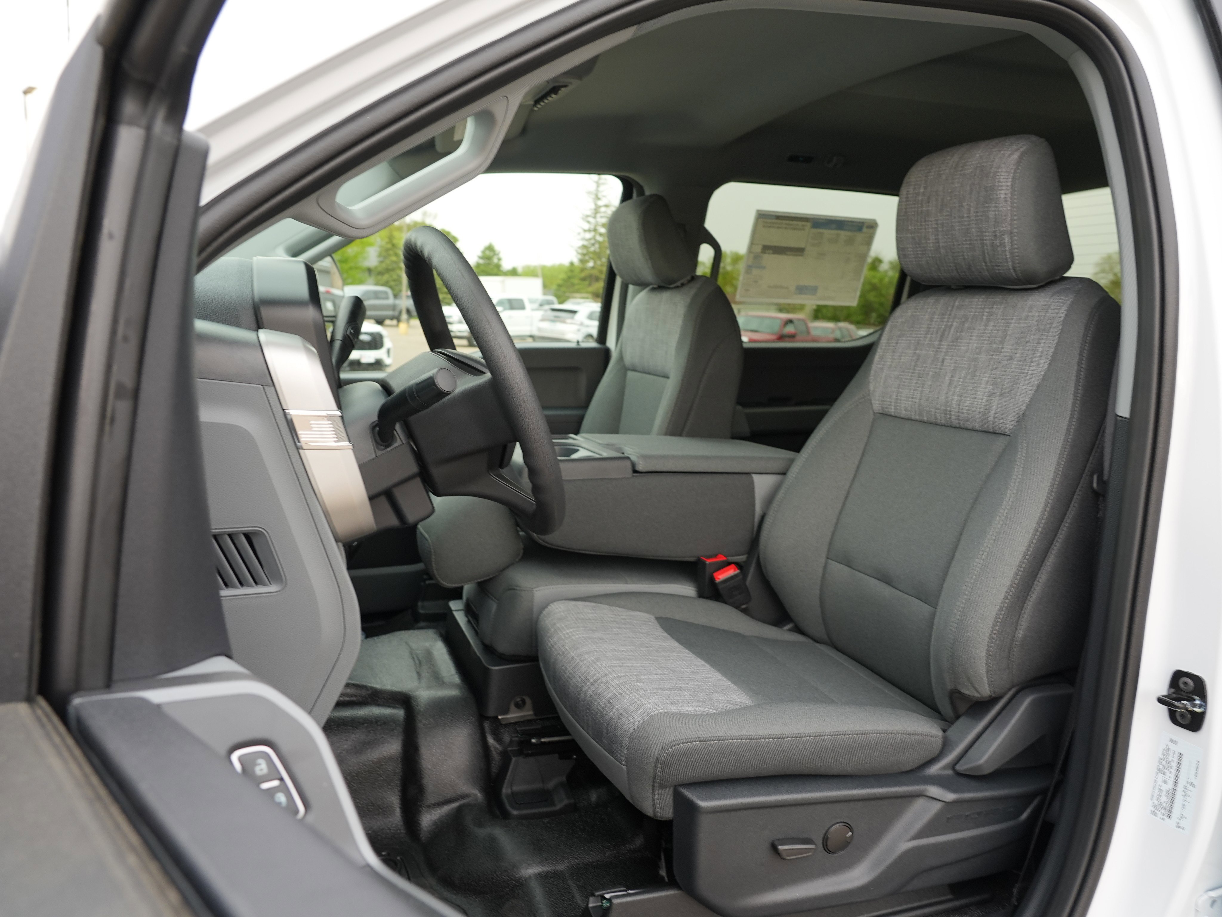 New 2026 Ford F550 4x4 Crew Cab Super Duty image 14