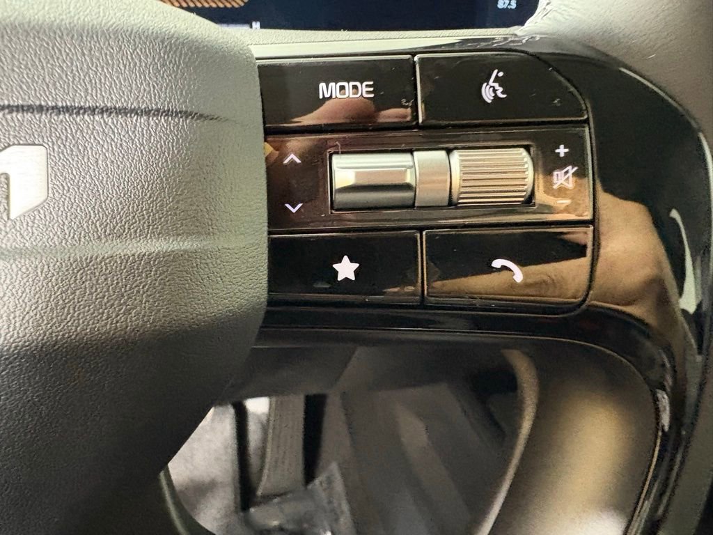 New 2026 Kia Sorento LX FWD image 25