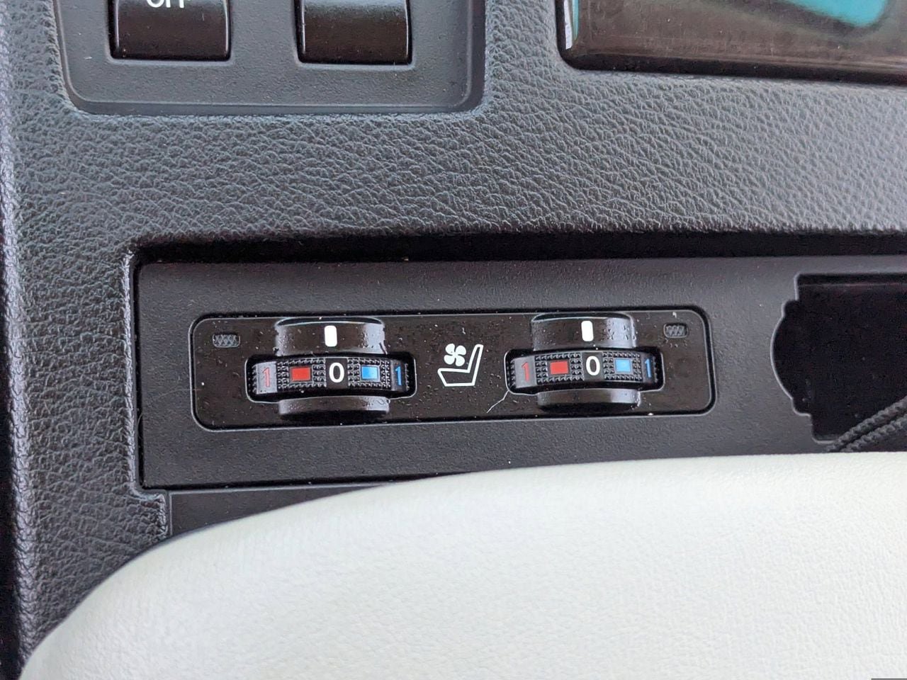 Used 2013 Lexus RX 350 FWD image 28