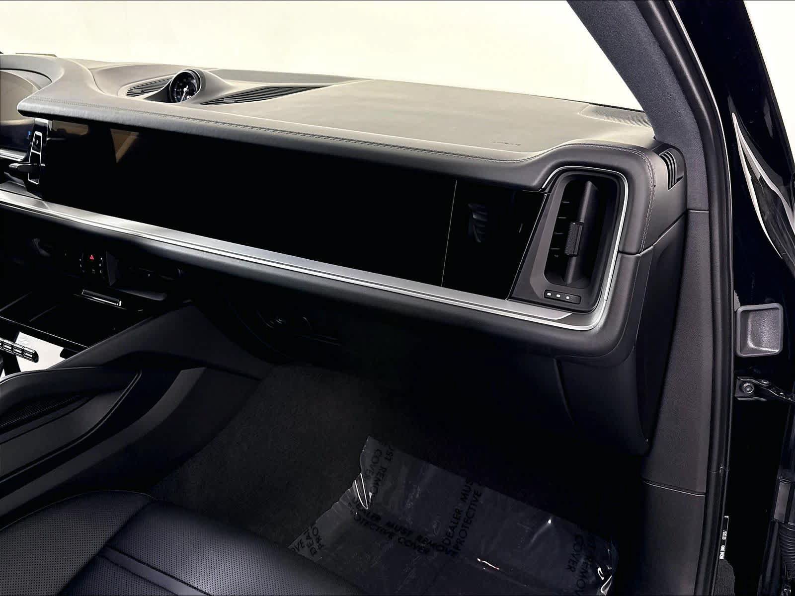 Certified 2026 Porsche Cayenne S AWD/4WD image 21