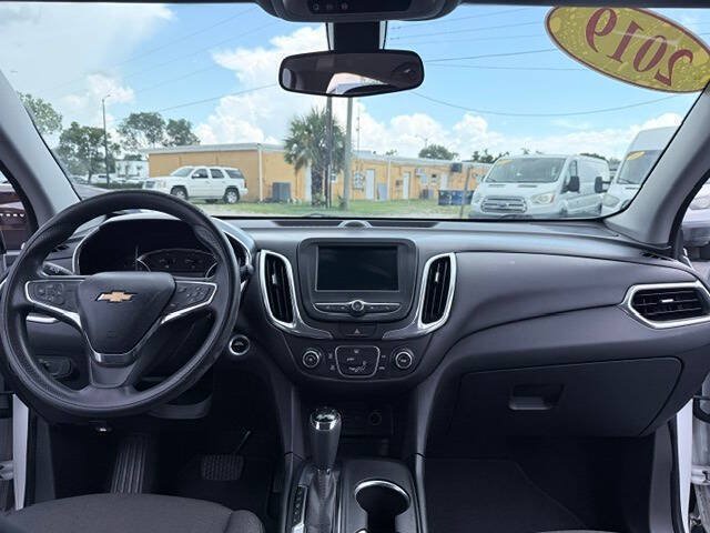 Used 2019 Chevrolet Equinox LT FWD image 15