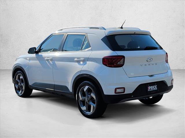 Used 2025 Hyundai Venue SEL FWD image 7