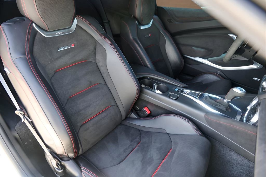 Used 2021 Chevrolet Camaro ZL1 image 25