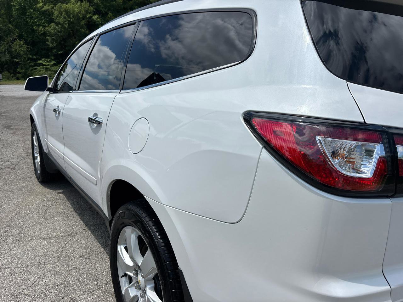 Used 2016 Chevrolet Traverse LT w/ Style and Technology Package FWD image 8