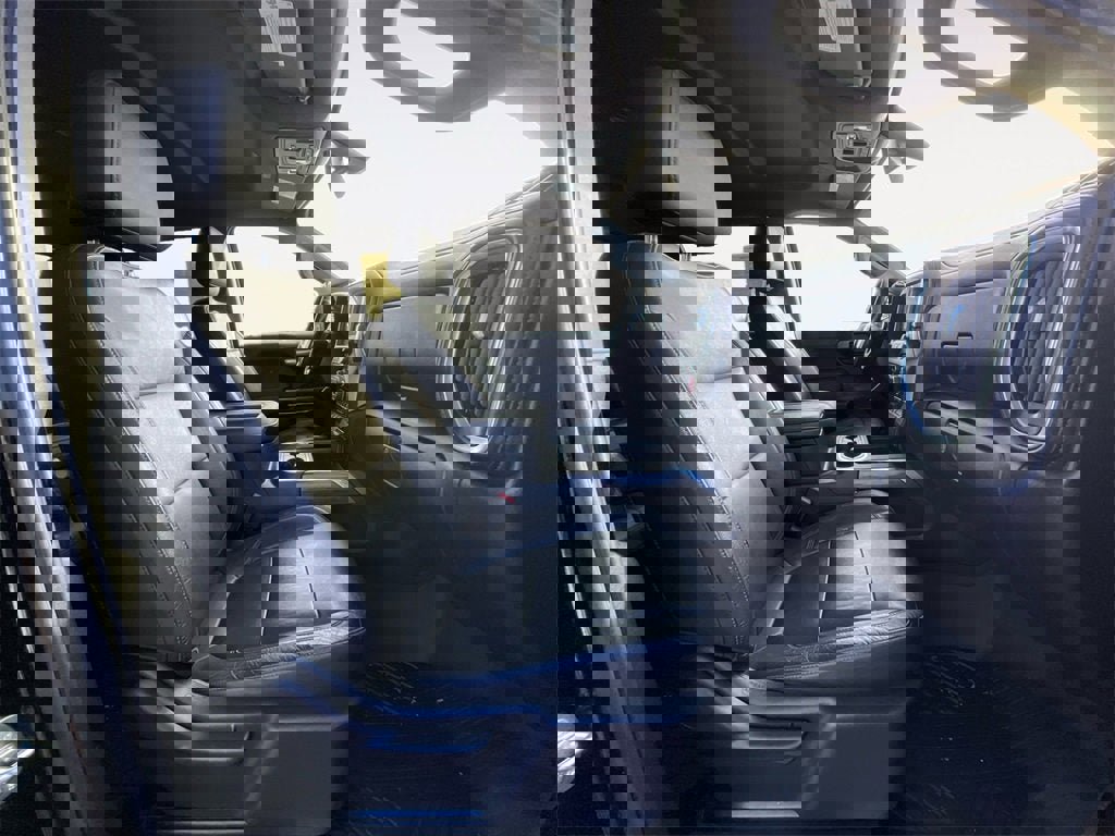 Used 2020 Chevrolet Silverado 1500 LT Trail Boss w/ Midnight Edition image 15