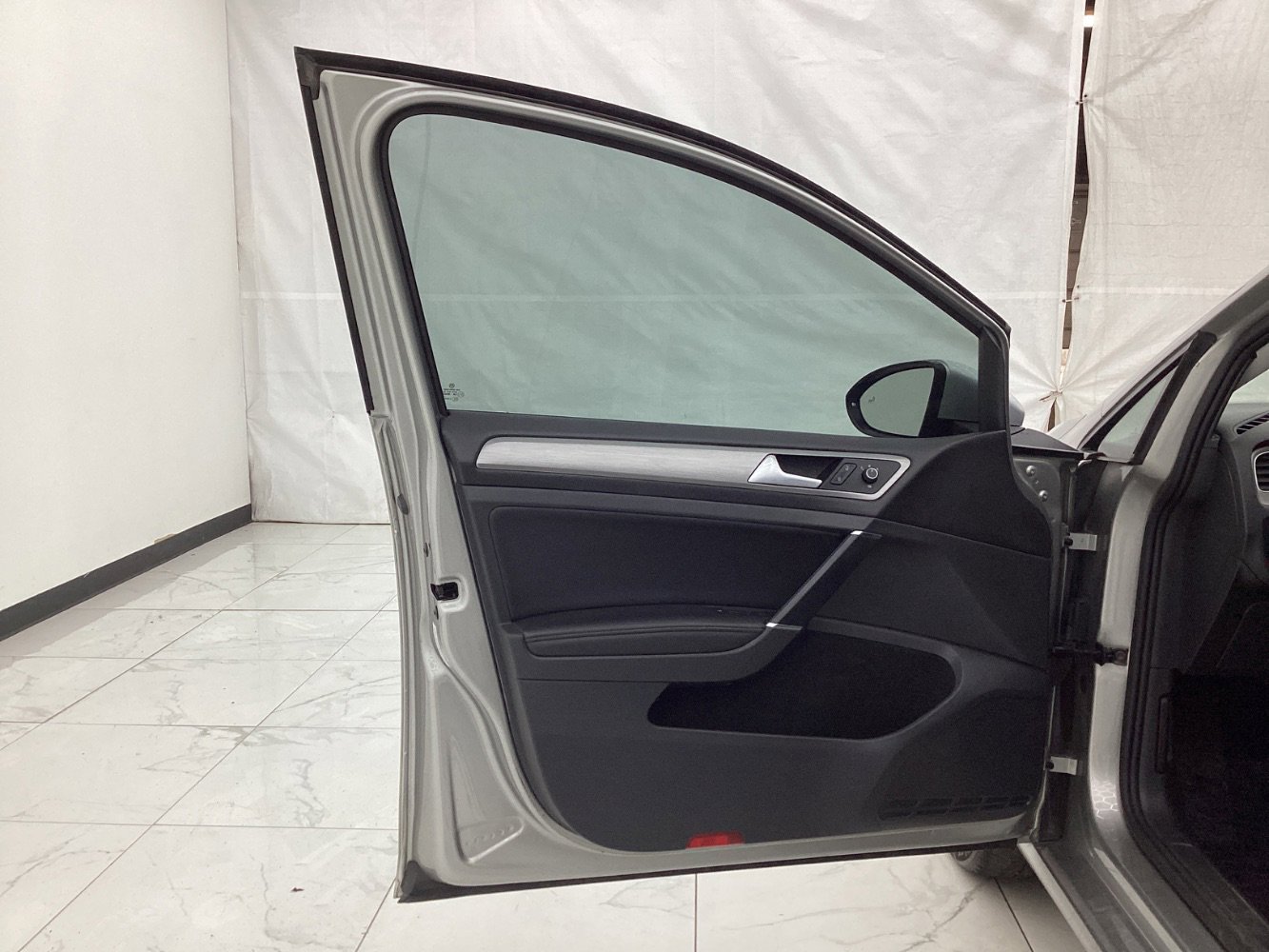 Used 2017 Volkswagen Golf Wolfsburg Edition image 18