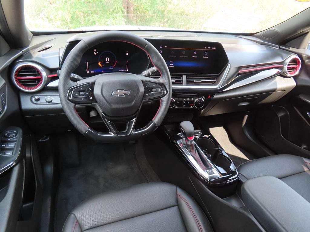 Certified 2024 Chevrolet Trax RS w/ Driver Confidence Package FWD image 4