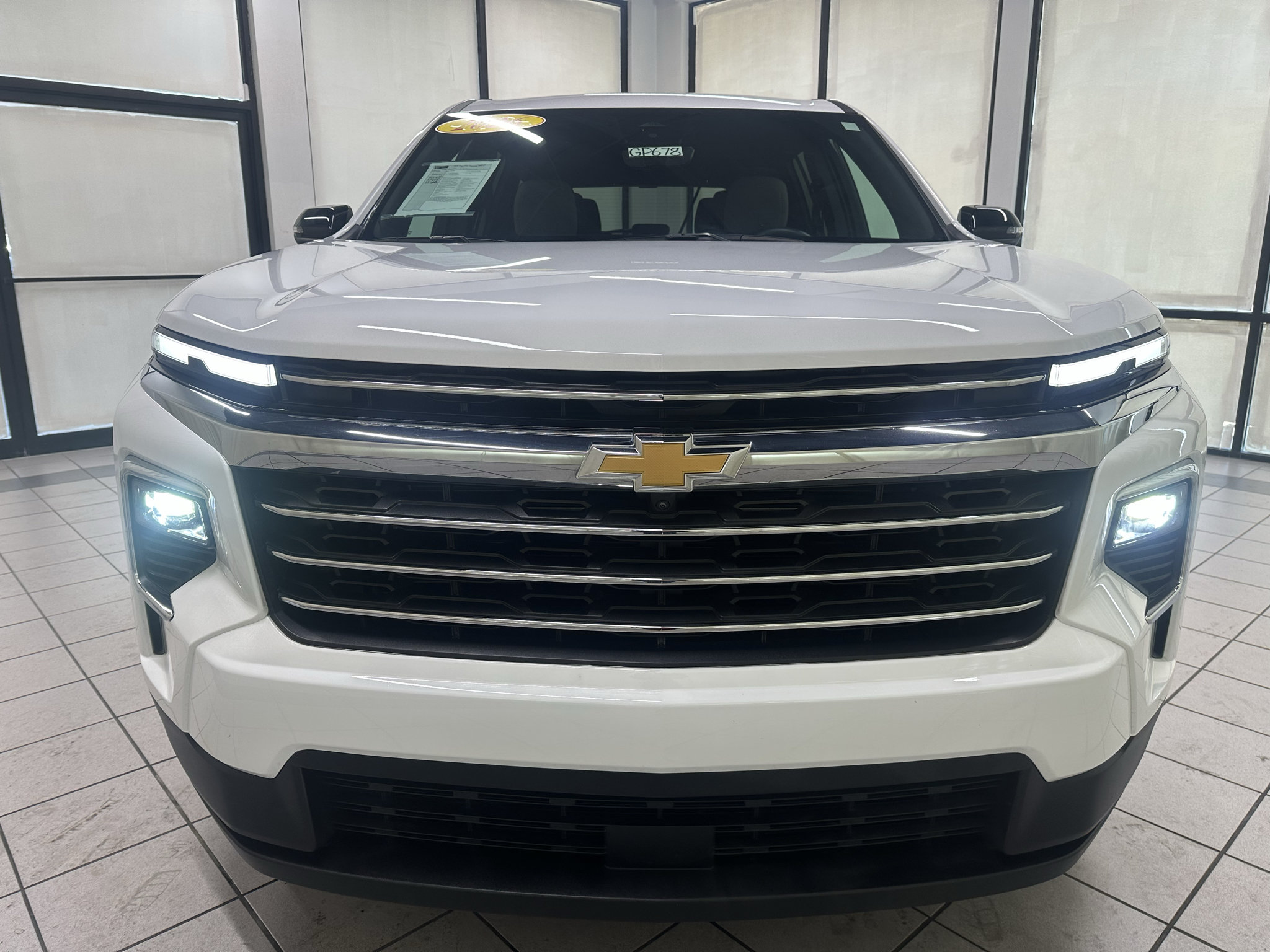Certified 2026 Chevrolet Traverse LT w/ Driver Confidence Package FWD image 12