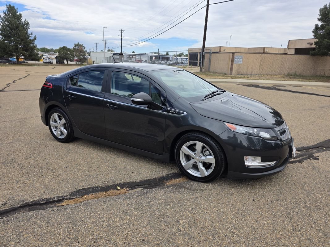 Used 2014 Chevrolet Volt w/ Enhanced Safety Package 1 FWD image 10