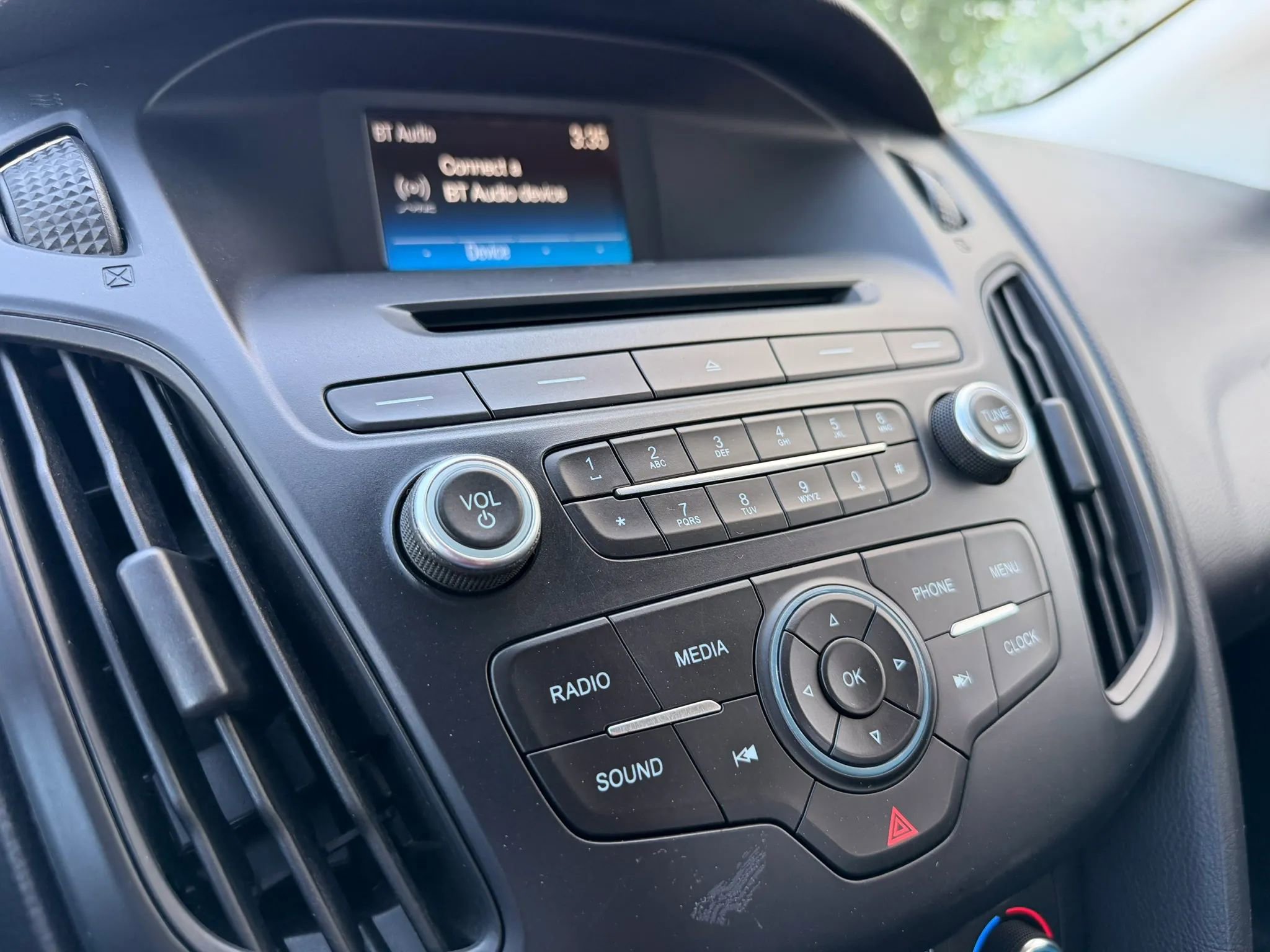 Used 2015 Ford Focus S FWD image 16