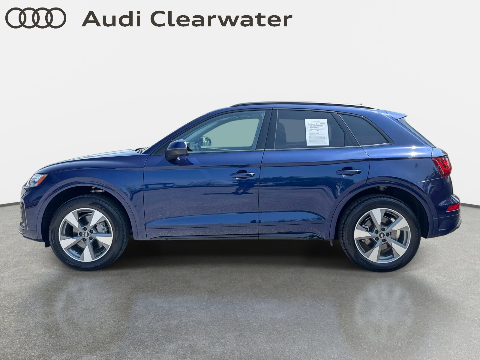 Used 2025 Audi Q5 2.0T Premium w/ Convenience Plus Package image 2