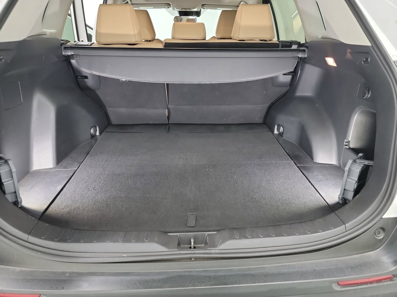 Used 2019 Toyota RAV4 XLE Premium w/ Cold Weather Package FWD image 26
