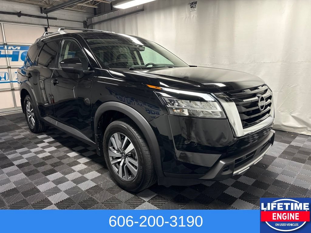 Used 2024 Nissan Pathfinder SL AWD/4WD image 4