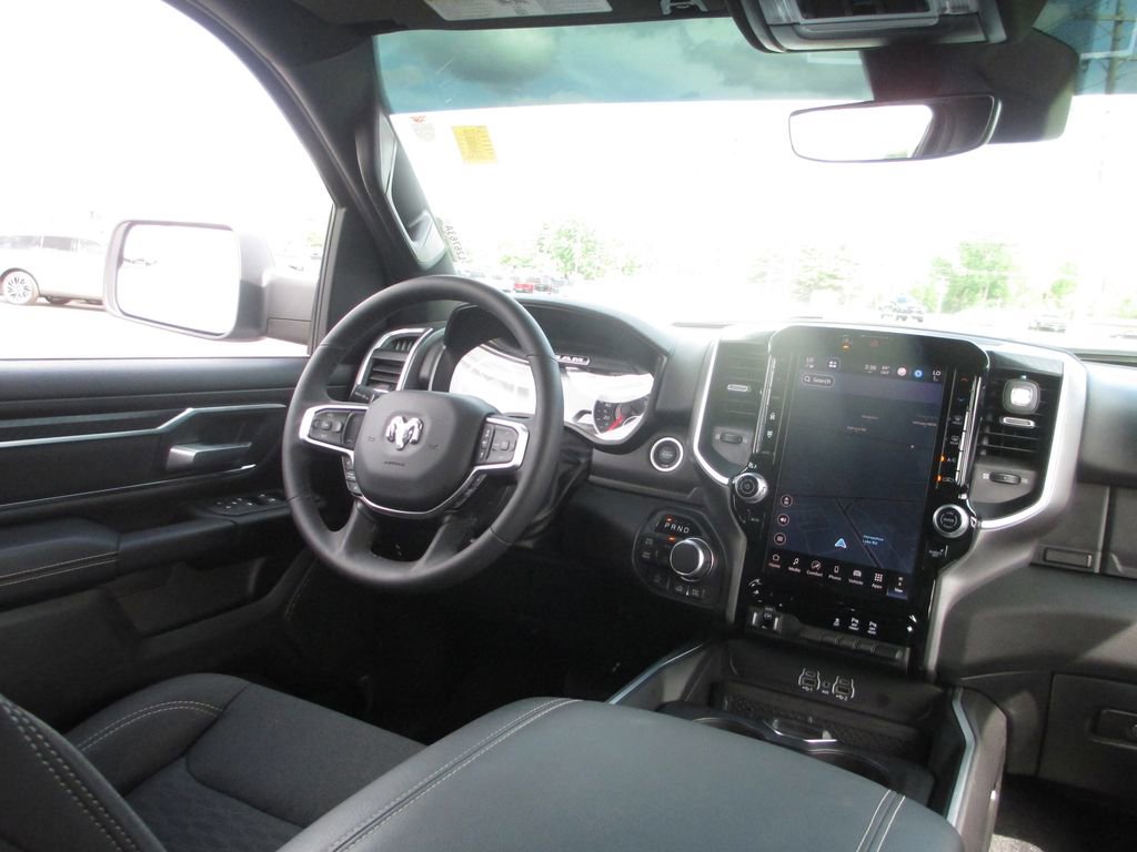 Used 2025 RAM 1500 Big Horn AWD/4WD image 28