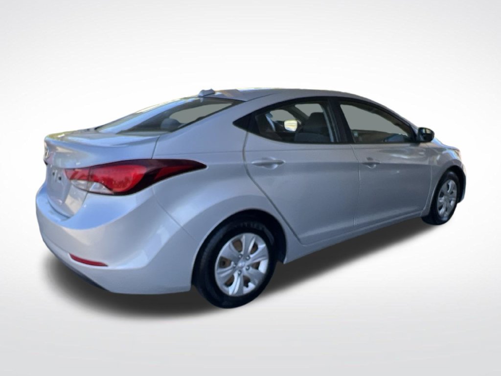Used 2016 Hyundai Elantra SE FWD image 38