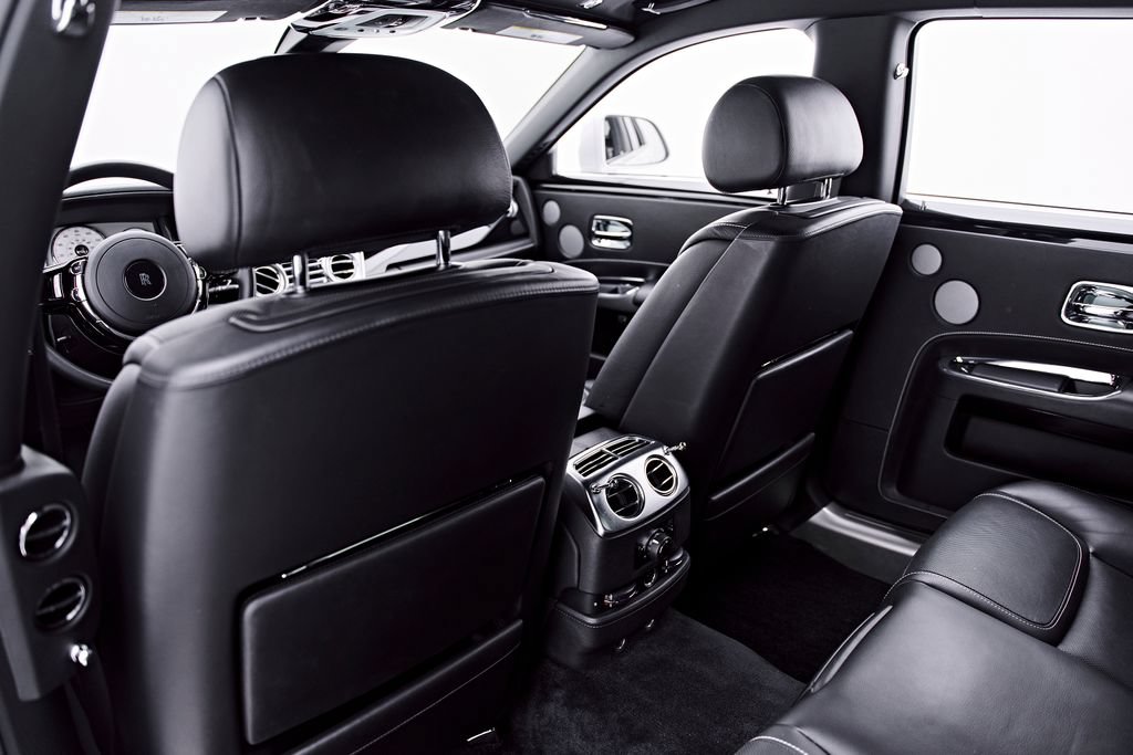 Used 2018 Rolls-Royce Ghost RWD image 50
