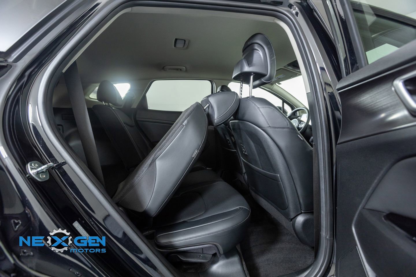 Used 2024 Kia Sportage EX image 34