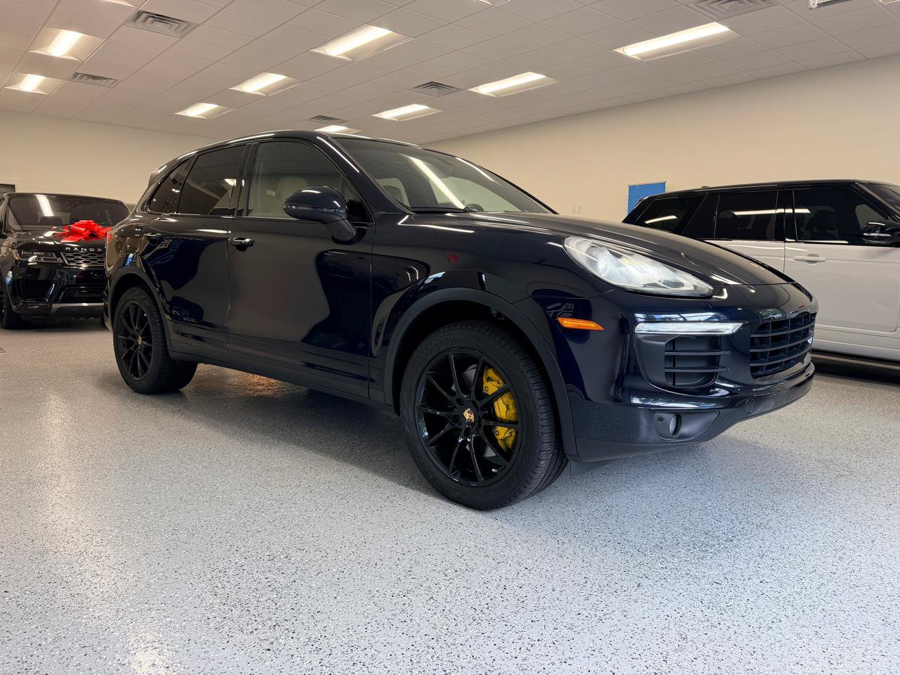 Used 2016 Porsche Cayenne AWD/4WD image 10