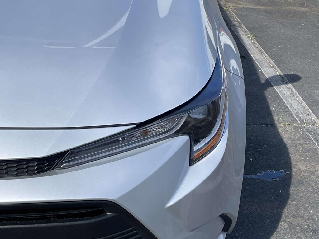 Used 2025 Toyota Corolla LE image 13