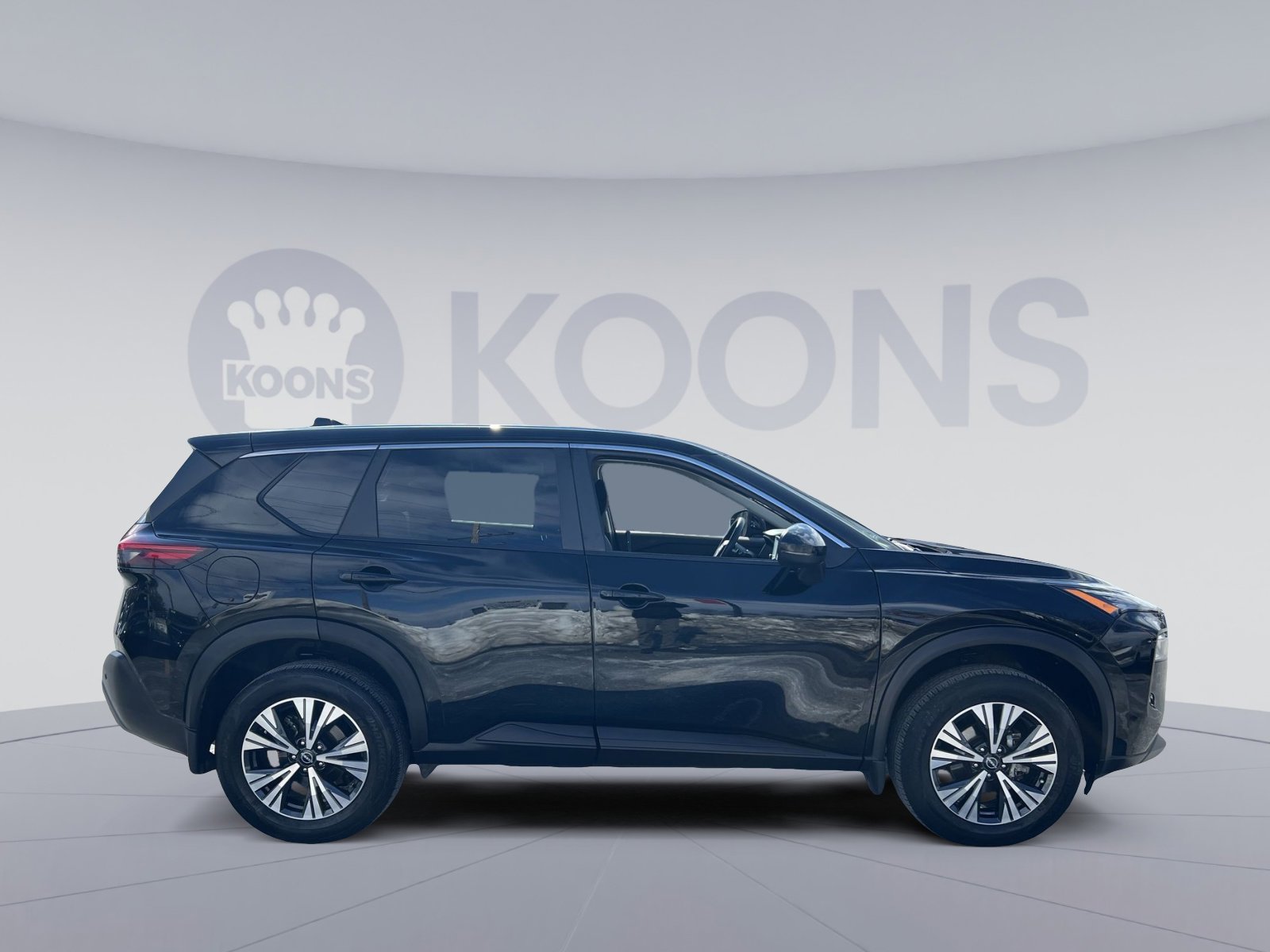 Used 2022 Nissan Rogue SV image 8