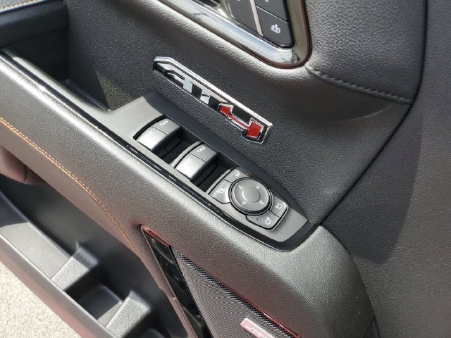 Used 2023 GMC Sierra 1500 AT4 w/ AT4 Premium Package AWD/4WD image 26