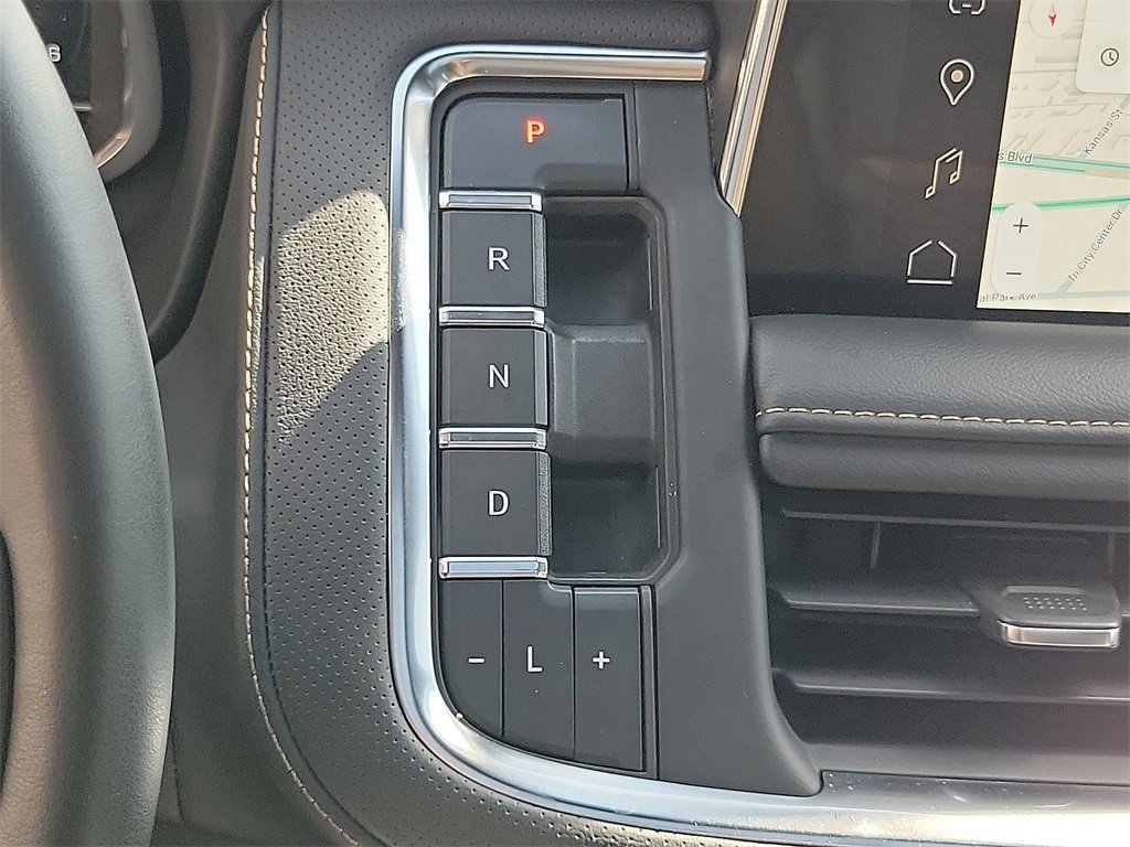 Used 2023 GMC Yukon AT4 image 8