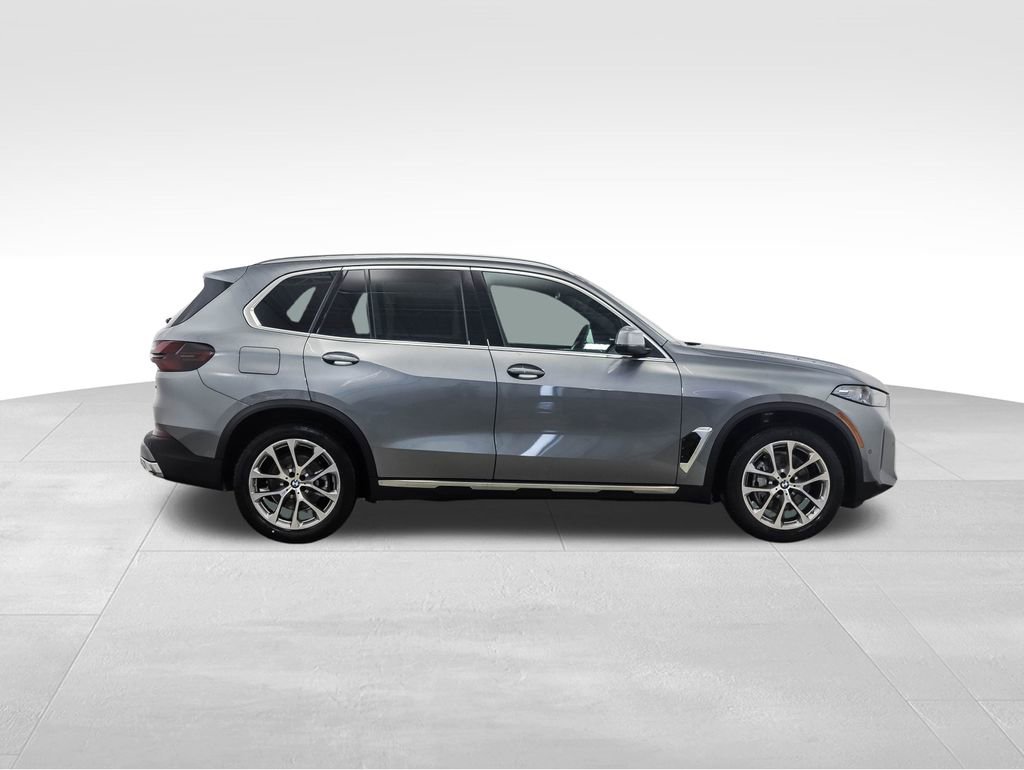 New 2026 BMW X5 xDrive40i w/ Executive Package image 6