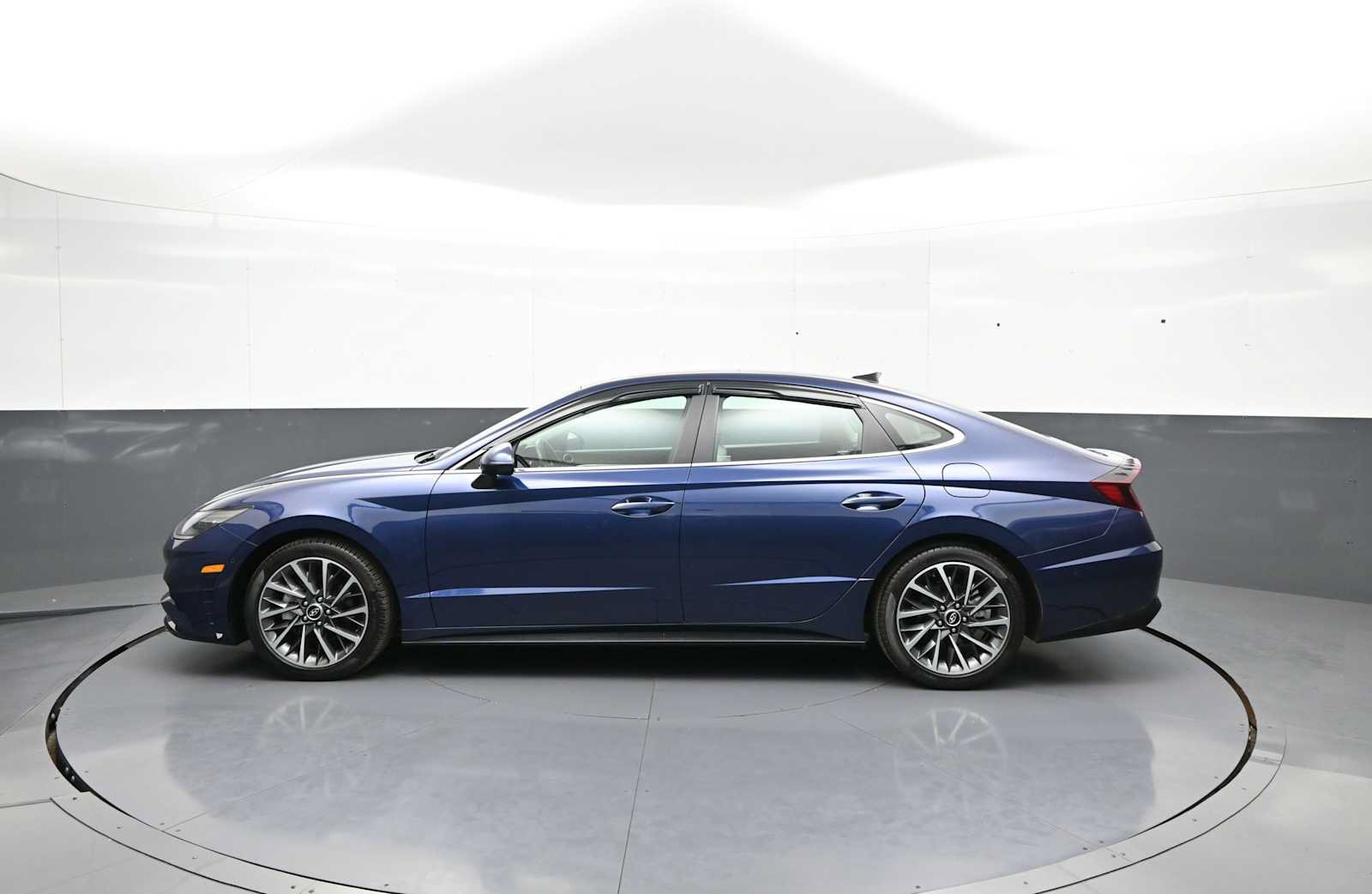 Certified 2022 Hyundai Sonata Limited FWD image 9