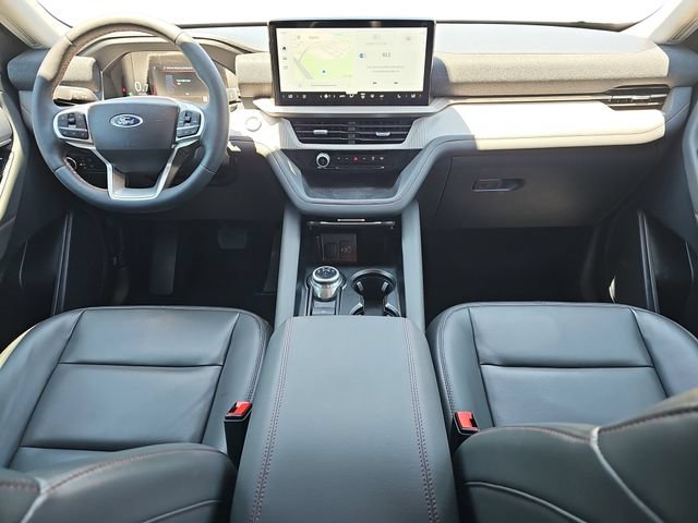 Certified 2025 Ford Explorer Active w/ Active Comfort Package RWD image 11