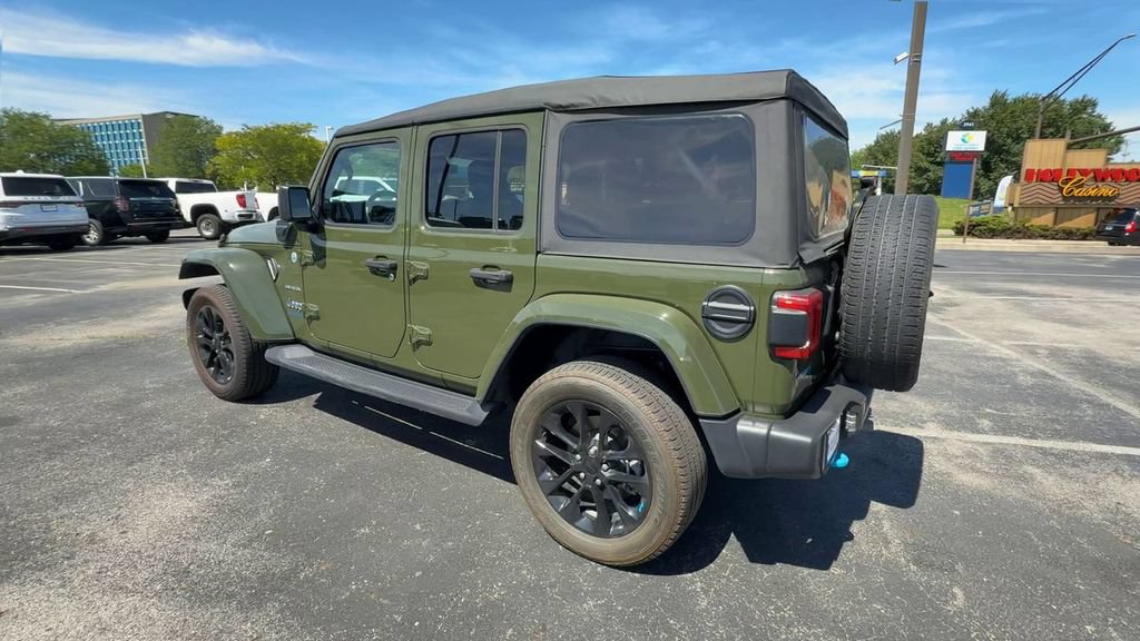 Used 2023 Jeep Wrangler Unlimited Sahara w/ Cold Weather Group AWD/4WD image 6