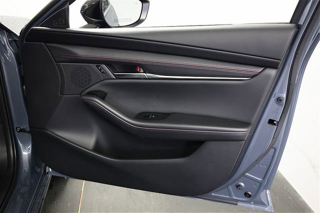 New 2026 MAZDA MAZDA3 Carbon image 17