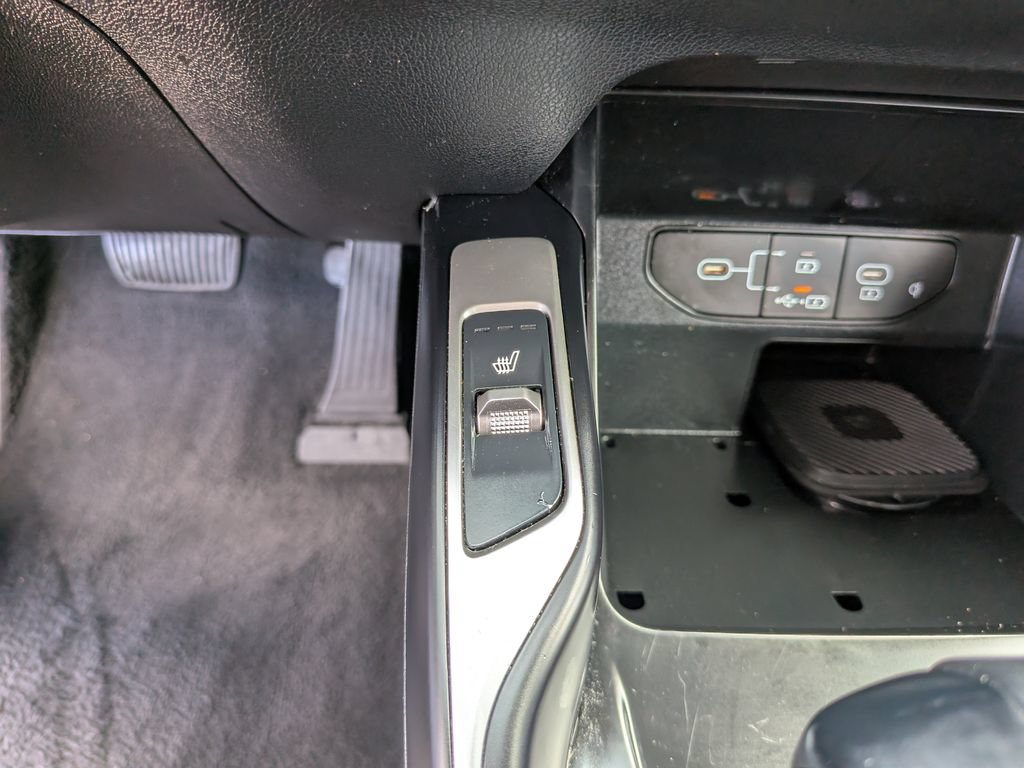 Certified 2025 Kia Sorento EX w/ Panoramic Sunroof Package FWD image 28
