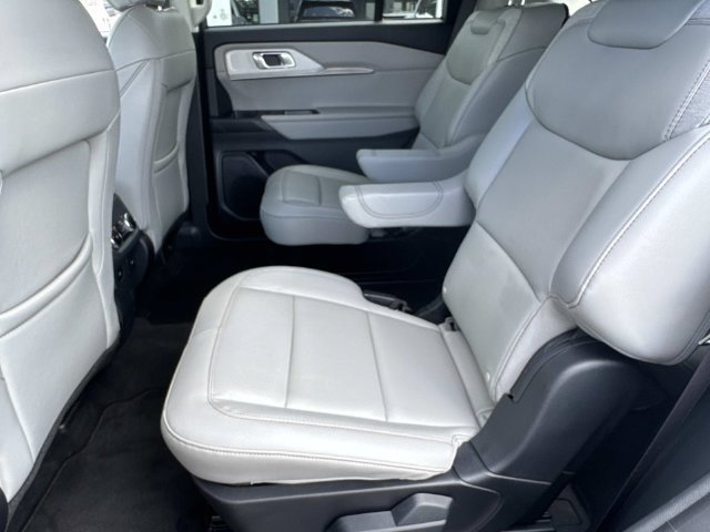New 2026 Ford Explorer Active w/ Active Comfort Package RWD image 16