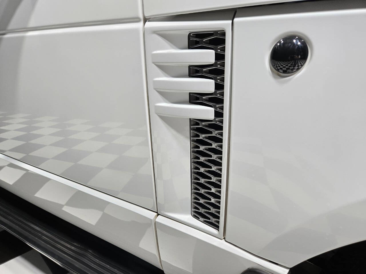 Used 2012 Land Rover Range Rover HSE LUX image 30