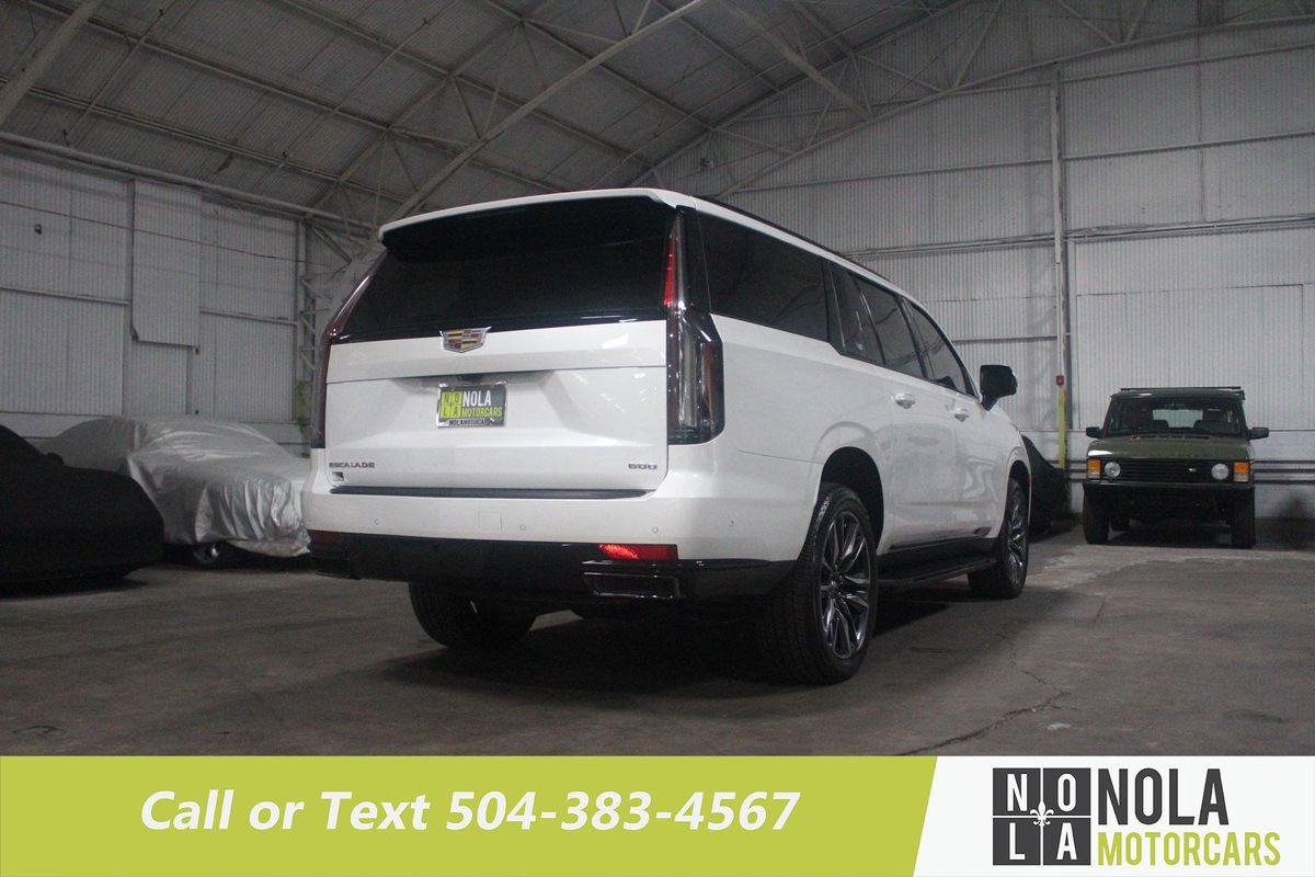 Used 2021 Cadillac Escalade ESV Sport w/ Heavy-Duty Trailer Package image 11