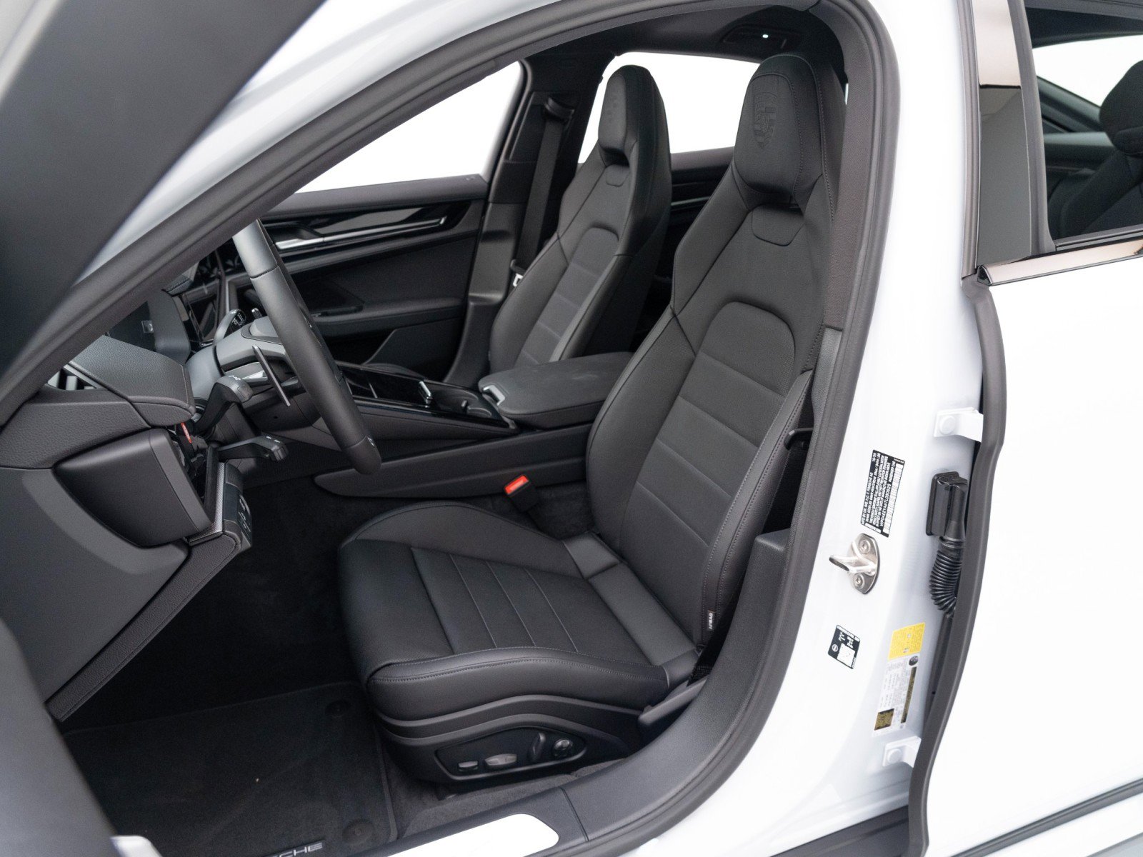 New 2026 Porsche Panamera 4 image 5