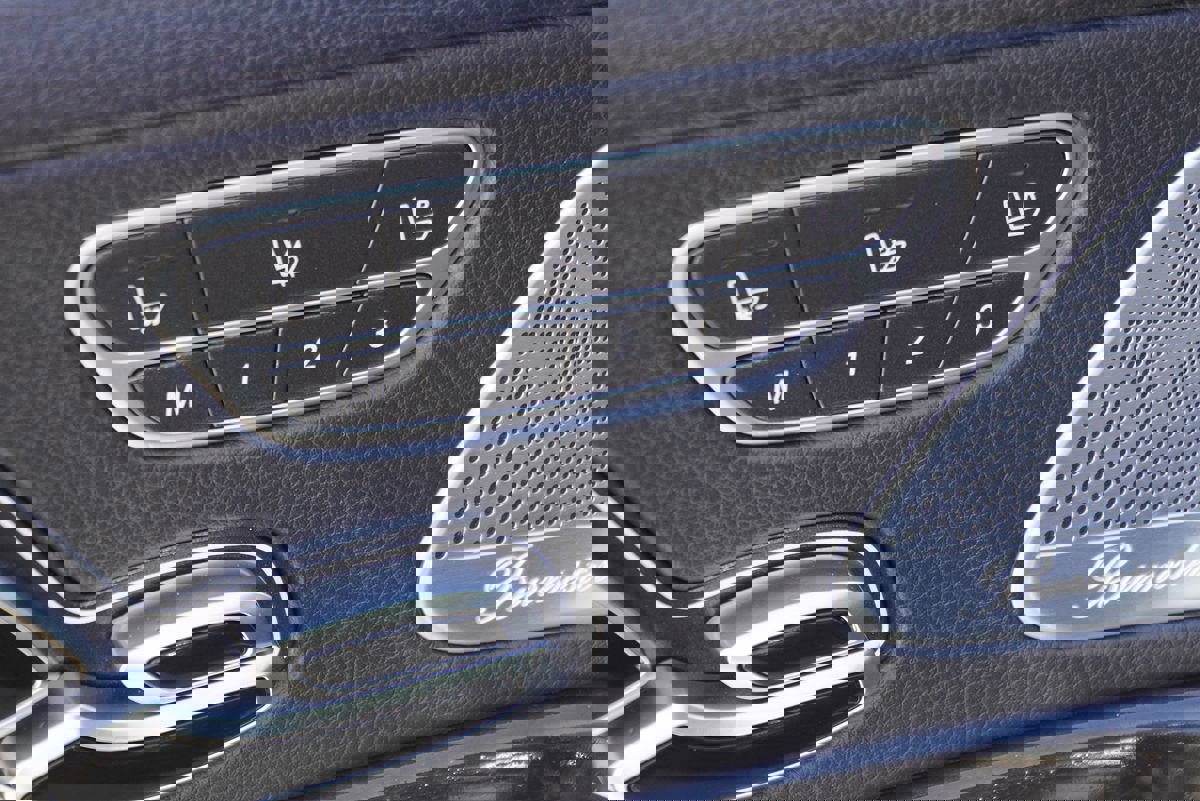 Used 2019 Mercedes-Benz S 450 Sedan w/ Premium Package image 27