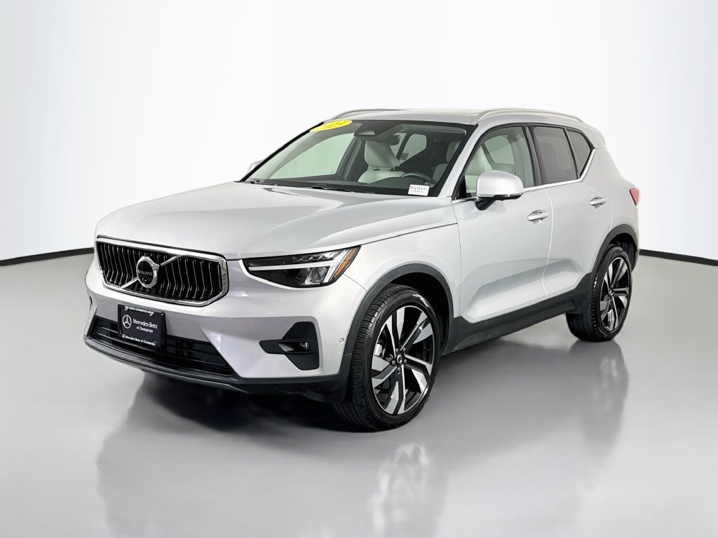 Used 2023 Volvo XC40 B5 Ultimate w/ Climate Package AWD/4WD image 3