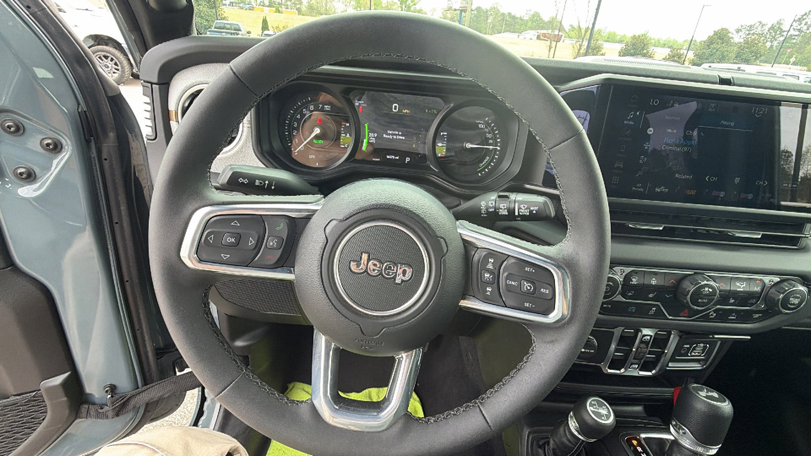 Used 2025 Jeep Wrangler Sahara w/ Safety Group image 26