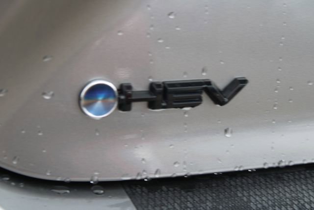 Used 2025 Toyota Camry XSE FWD image 7