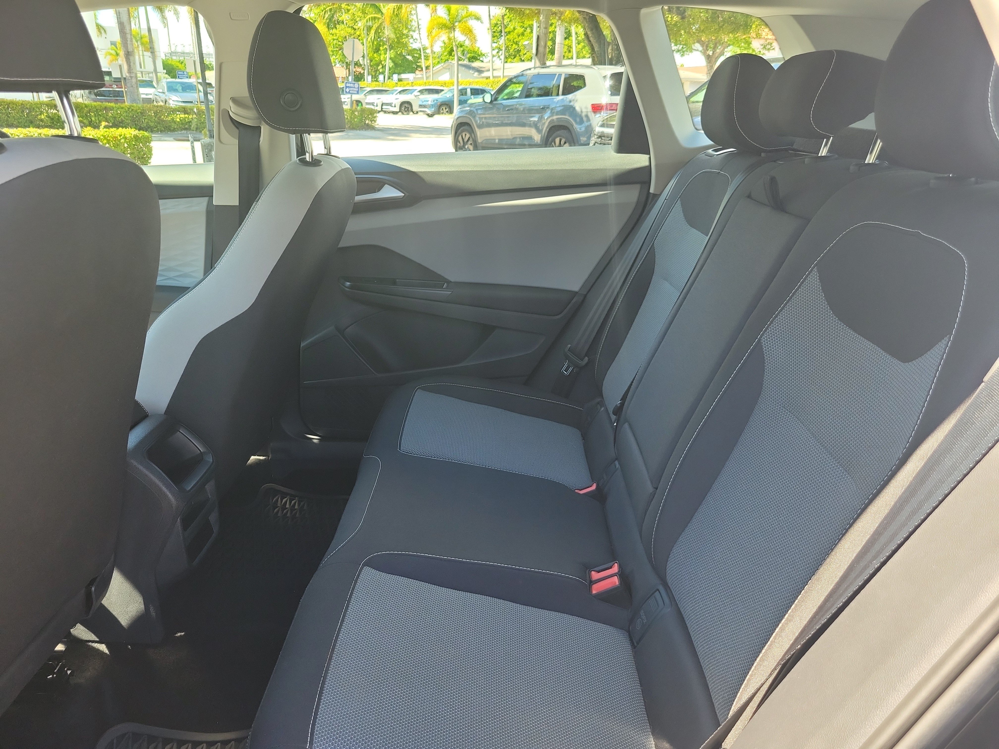 Certified 2023 Volkswagen Taos S FWD image 11