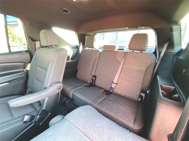 Used 2024 Chevrolet Traverse LT image 24