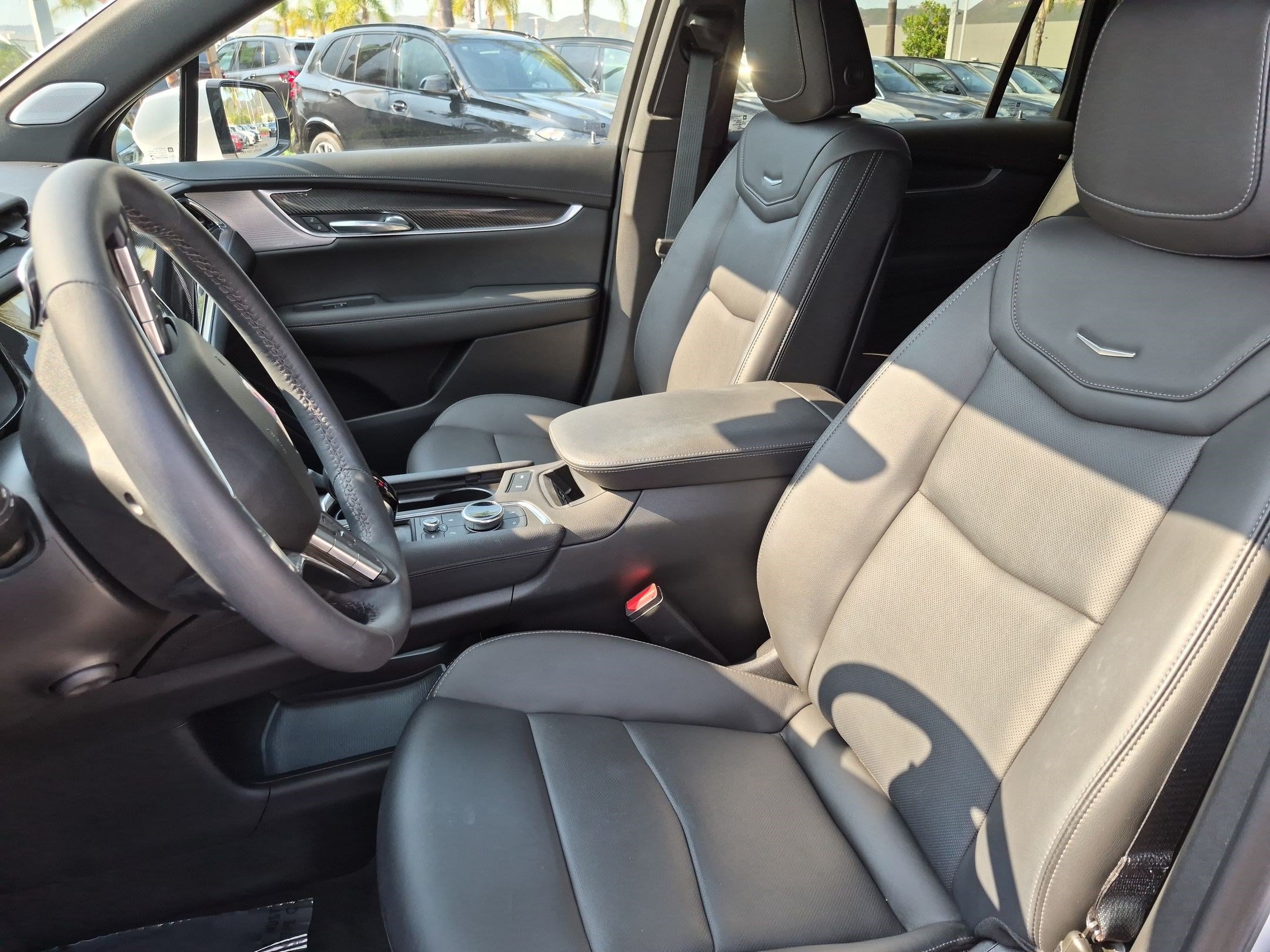 Used 2023 Cadillac XT6 Sport w/ Technology Package AWD/4WD image 16