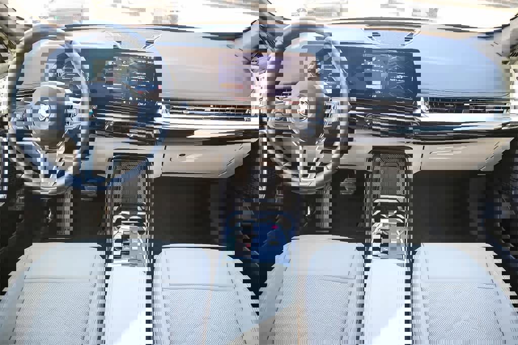 Used 2024 BMW X1 xDrive28i w/ Convenience Package image 11