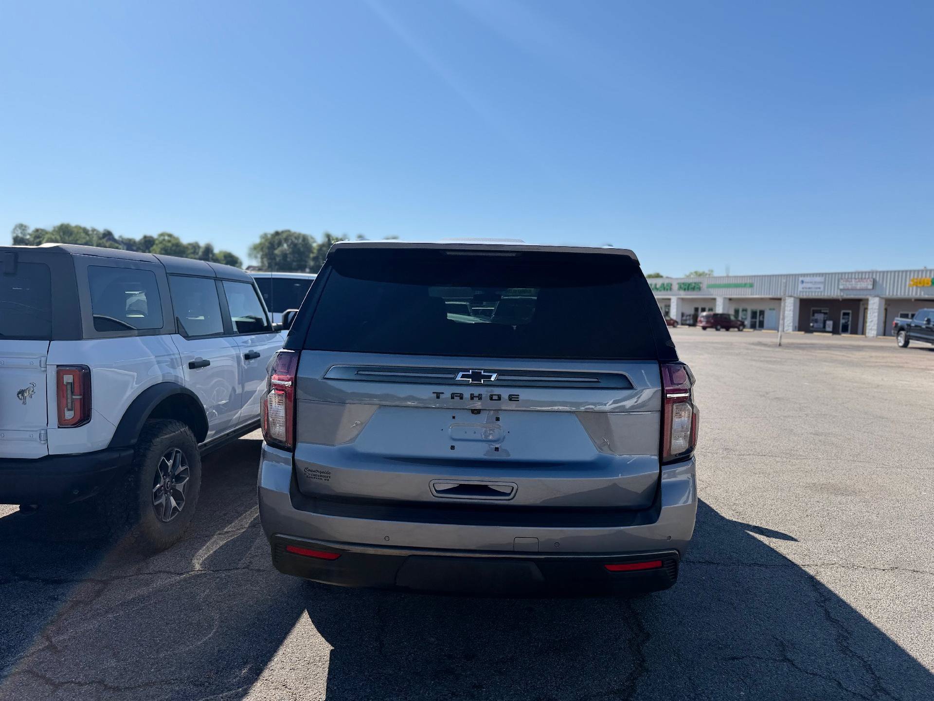 Used 2022 Chevrolet Tahoe Z71 w/ Z71 Off-Road Package AWD/4WD image 4